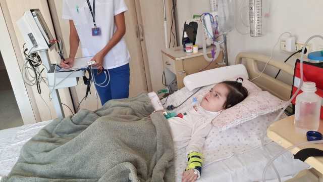 Duru Bebek Sizden Bir Umut  Bekliyor