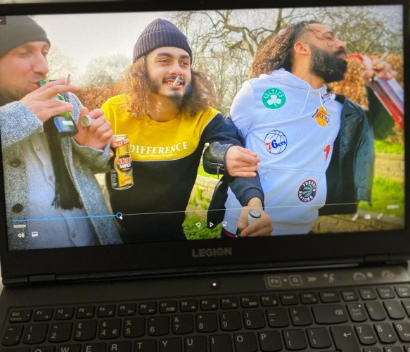 İngiltere'de Türk Gençlerin bağımlılıkla mücadele için çektikleri kısa film büyük beğeni aldı