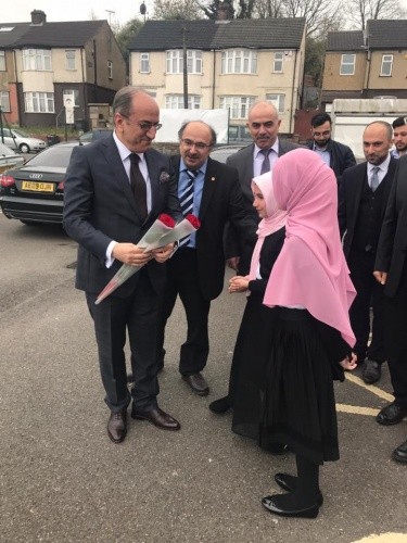 Luton Türk İslam ve Kültür Merkezi Kutlu Doğum Haftası  Luton Türk İslam ve Kültür Merkezi'nin Kutlu Doğum Haftası  Hz. Peygamber ve güven toplumu adlı program