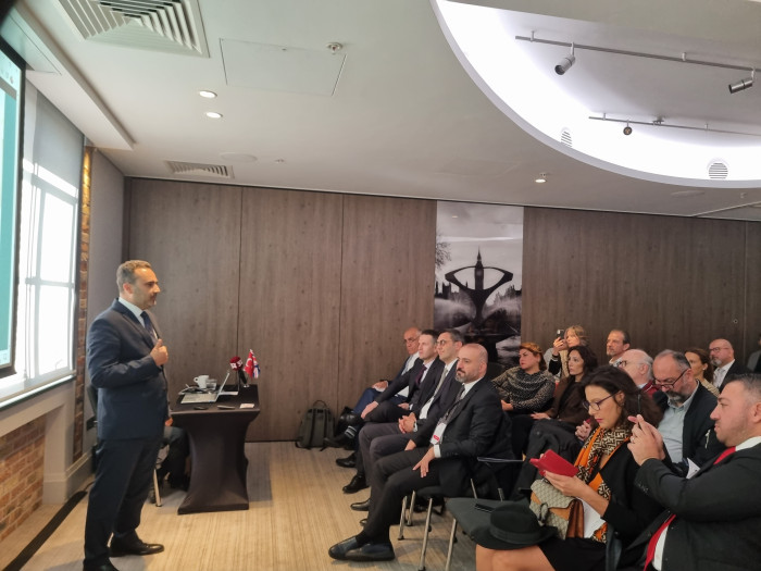 Londra'da T&uuml;rkiye Sağlık Turizmi Tanıtımı ve İngiltere Sağlık Turizmi Fırsatları Semineri 