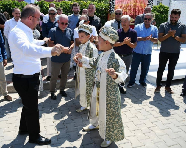 Turan ailesinin mutlu günü