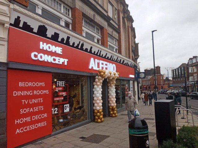 Londra Alfemo mağazası Fotolar