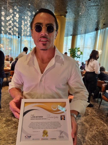 Ünlü Şef Nusret'e Kültür ve Turizm Elçisi Beratı Verildi