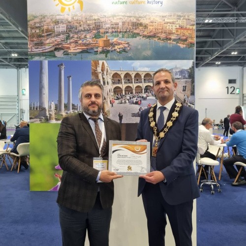 Enfield Belediye başkanı Sabri Özaydın'na TUTAP Türkiye tanıtım elçilik beratı verildi