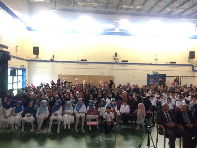 Luton Türk İslam ve Kültür Merkezi Kutlu Doğum Haftası  Luton Türk İslam ve Kültür Merkezi'nin Kutlu Doğum Haftası  Hz. Peygamber ve güven toplumu adlı program