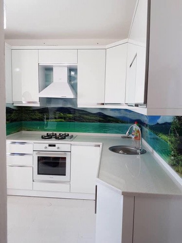 Türk girişimciler İngiltere'de Mobilya, Mutfak dolabı üretiyorlar