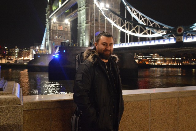 Buzuki Serkan Uz Sanat hayatına Londra'da devam edecek