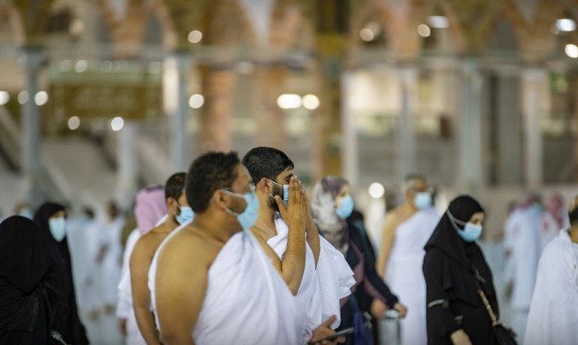 Suudi Arabistan'da umre ziyaretleri yeniden başladı