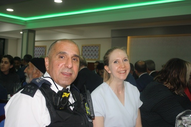 Londra'da Aziziye Camiinde anlamlı İftar