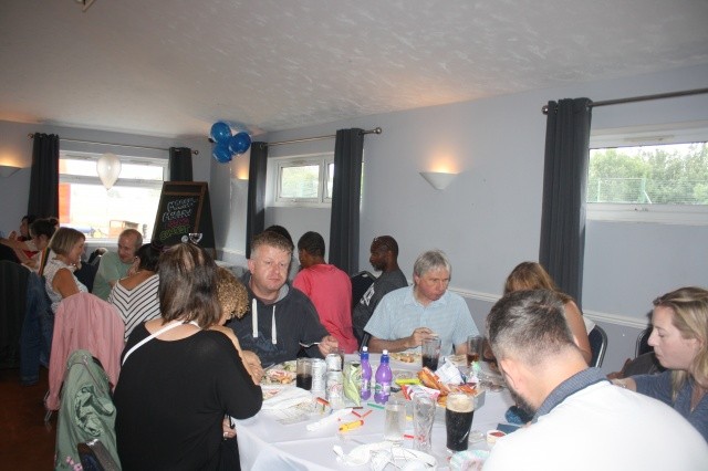 Yardımsever Türkler Luton'da evsizlere umut oldu