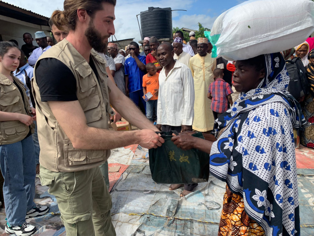 Erbakan Vakfı Avrupa'dan Tanzanya'ya yardımeli uzandı