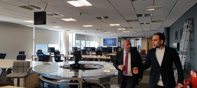 Uluslararası Dijital Medya Derneği Başkanı Adil Ko&ccedil;alan, TRT World'u ziyaret etti