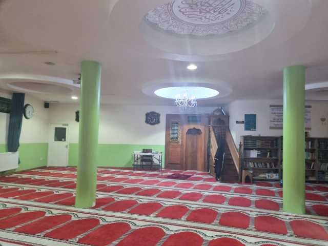 Said Nursi Mosque Kültür Merkezi Hizmet Binası Yardım Bekliyor
