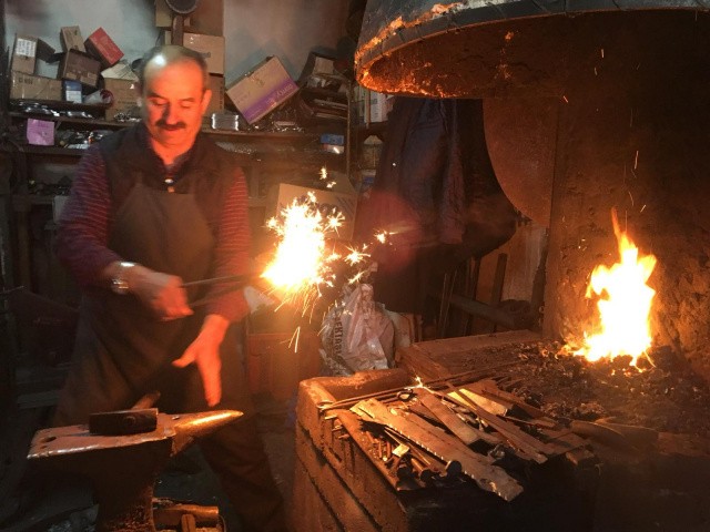 Tarihi Kapıların kilitleri ona emanet