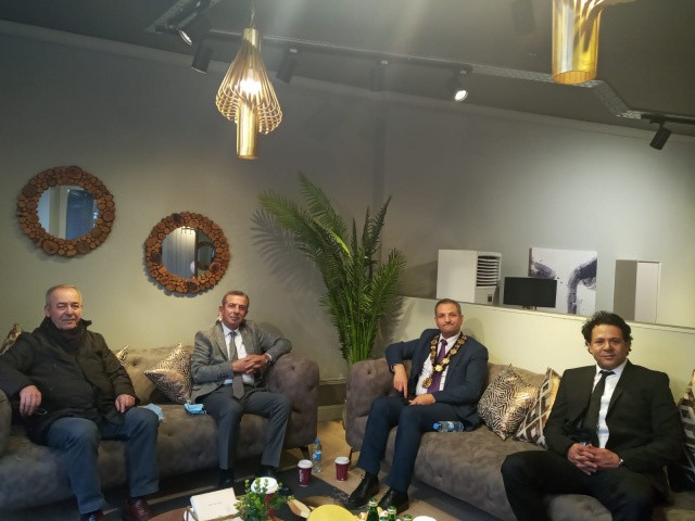 Londra Alfemo mağazası Fotolar