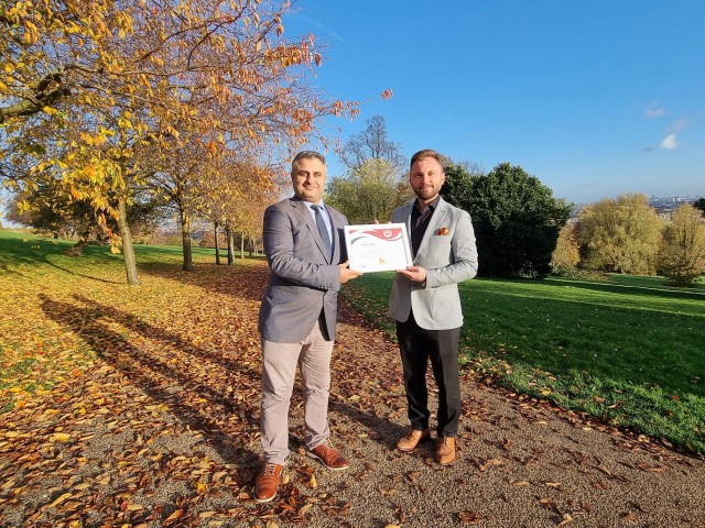 Yönetmen ve TV Program Yapımcısı Sevgin Alişoğlu'na TUTAP Türkiye tanıtım  beratı verildi