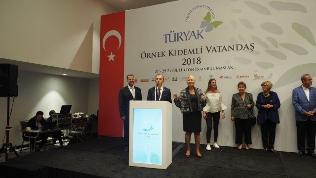 Nuri Bulgurcu’ya Örnek Vatandaş Ödülü verildi