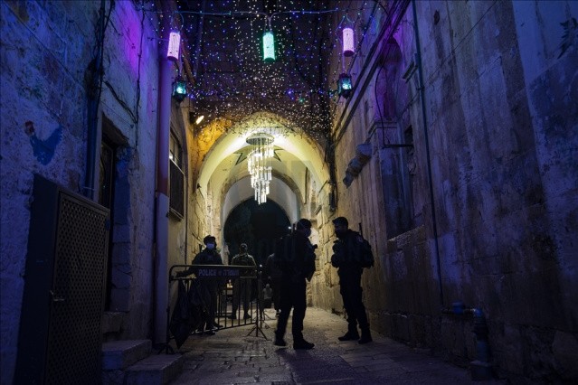 Kud&uuml;s&rsquo;&uuml;n eski şehir b&ouml;lgesi ramazan ayı i&ccedil;in s&uuml;slendi