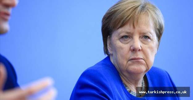 Merkel koronavir&uuml;s nedeniyle kendisini karantinaya aldı