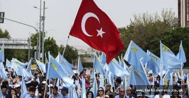 Akademisyenler, 2. D&uuml;nya Savaşı'nın Kırım Tatar s&uuml;rg&uuml;n&uuml; i&ccedil;in bahane edildiğini belirtiyor