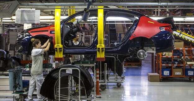 T&uuml;rkiye'de &uuml;retilen her iki otomobilden biri Bursa'da banttan indirildi