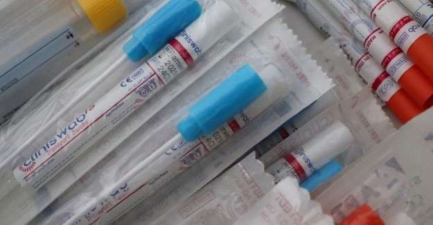 İngiltere&rsquo;de isteyen herkes haftada iki kez &uuml;cretsiz hızlı koronavir&uuml;s testi yaptırabilecek
