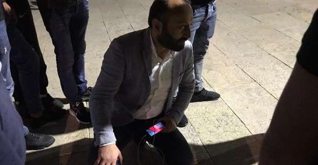 AA&rsquo;nın Ortadoğu Edit&ouml;r&uuml; İsrail polisinin Mescid-i Aksa&rsquo;daki m&uuml;dahalesinde yaralandı