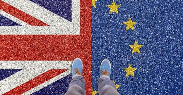 Brexit sonrası binlerce AB vatandaşı İngiltere sınırından geri &ccedil;evrildi