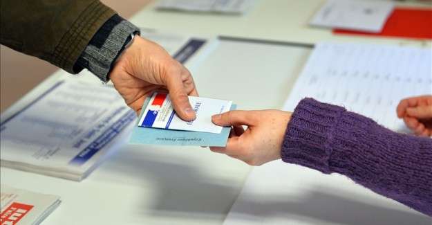 No change to status quo in French regional elections