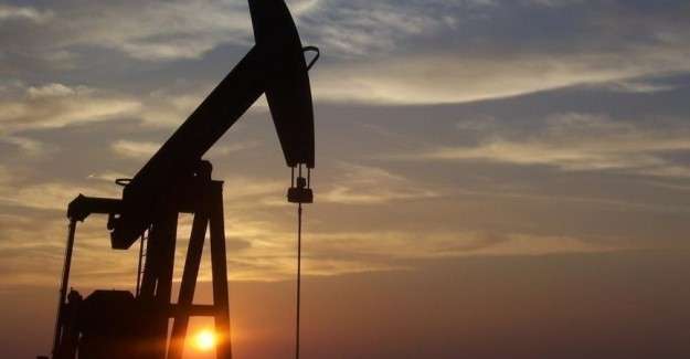 Oil up over supply fears amid growing tensions in Ukraine