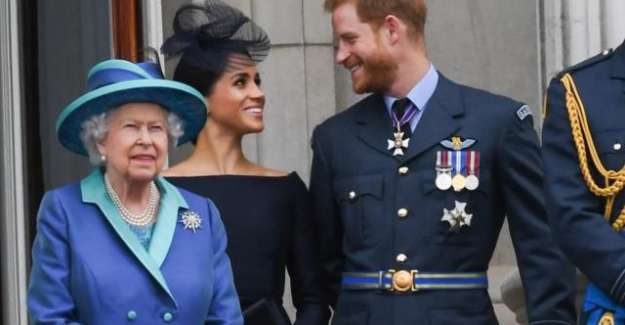 Prens Harry ve eşi Meghan Markle, iki yıl sonra ilk kez Krali&ccedil;e ile g&ouml;r&uuml;şt&uuml;