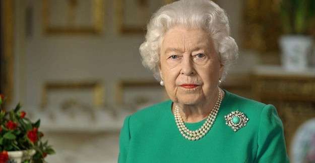 Avustralya'da Aborjin Senat&ouml;rden Krali&ccedil;e Elizabeth'e "s&ouml;m&uuml;rgeci" tepkisi