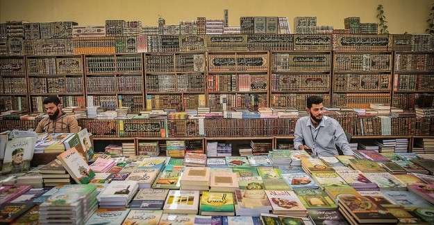 İdlib'de 40 bin eserin sergilendiği kitap fuarı a&ccedil;ıldı