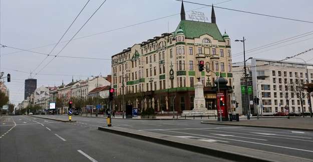 Kosova ile Sırbistan gerginliğe yol a&ccedil;an giriş &ccedil;ıkışlar konusunda anlaşmaya vardı
