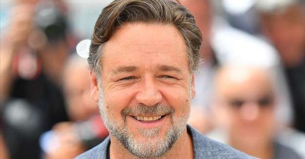 Oscar &ouml;d&uuml;ll&uuml; oyuncu Russell Crowe, hayranlarını T&uuml;rkiye'yi ziyaret etmeye &ccedil;ağırdı