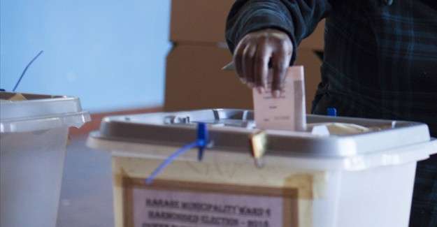 Zimbabve'de 2023 genel se&ccedil;imleri i&ccedil;in adaylık &uuml;cretleri 20 katına &ccedil;ıkarıldı
