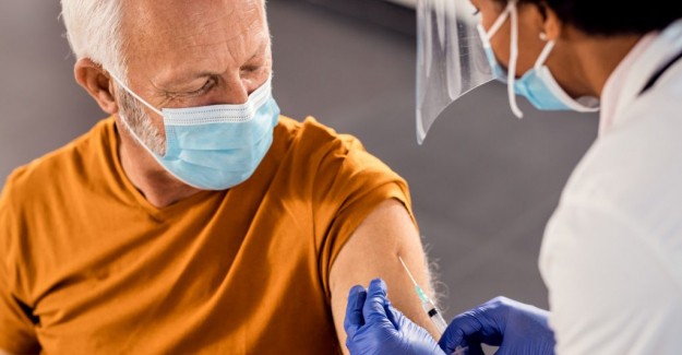 NHS, covid sonbahar destek aşısı sunuyor
