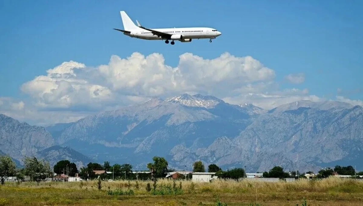 Antalya Havalimanı 9 ayda 30 milyondan fazla yolcuya hizmet verdi