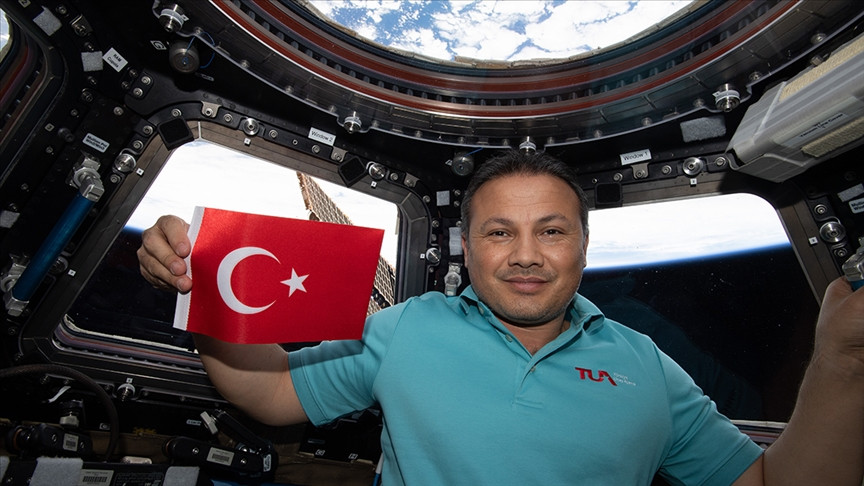 Astronot Gezeravcı'nın dönüş yolculuğu yarın 14.00'te başlayacak