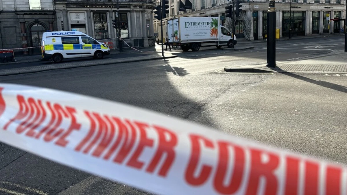 CCTV captures firebomb attack on imam&rsquo;s family home in England