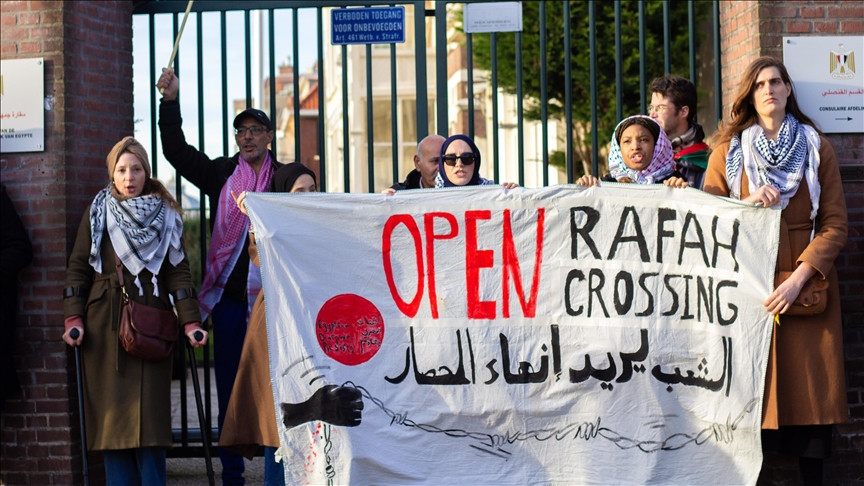 Hollanda’da Refah Sınır Kapısı'nın açılması için gösteri düzenlendi