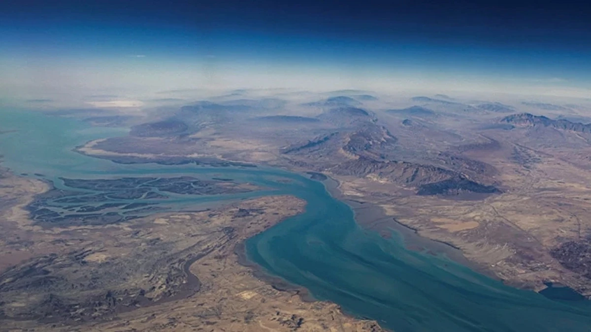 İran'ın H&uuml;rm&uuml;z hamlesine petrol piyasalarından sert yanıt bekleniyor