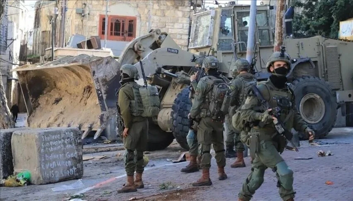 Israeli fire kills 2 Gazans, injures 3 amid ceasefire violations