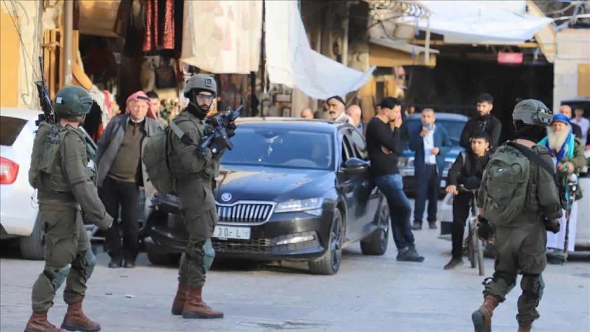 Israeli forces demolish 2 homes, strike southern Lebanon in latest ceasefire breach