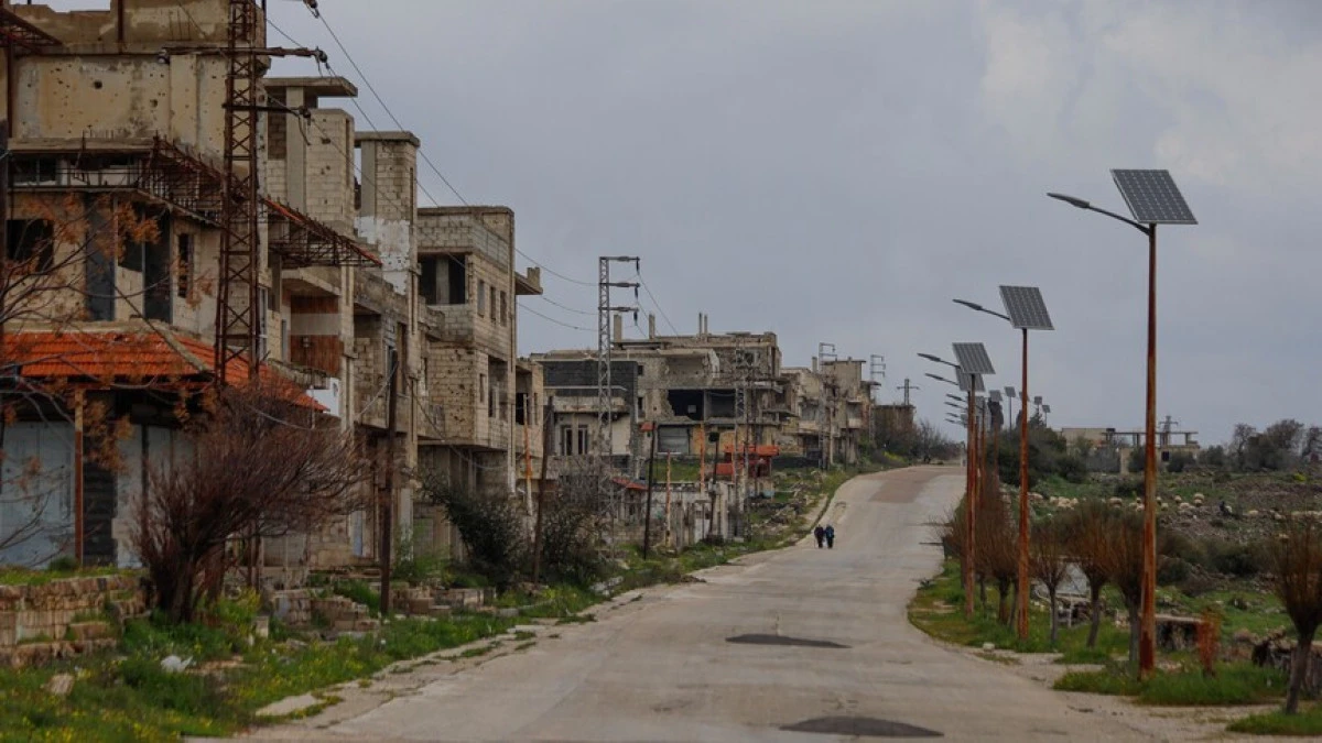 Israeli forces erect new fortifications in Syria&rsquo;s Quneitra province