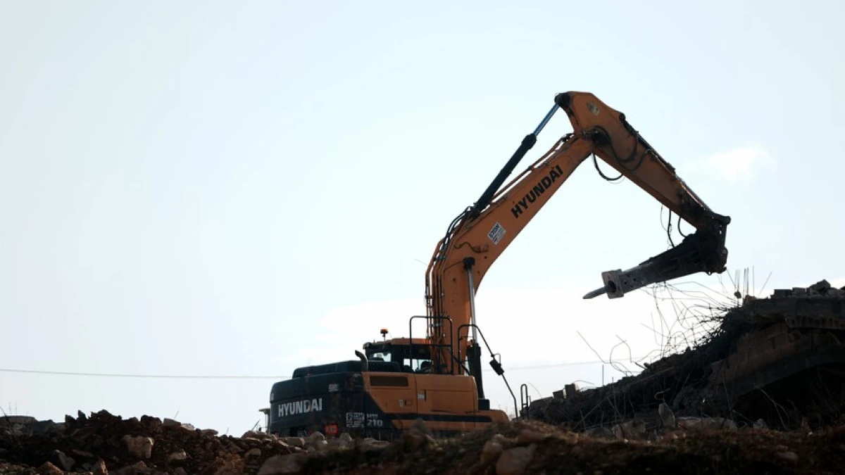 Israeli forces uproots olive trees, bulldozes agricultural land in West Bank