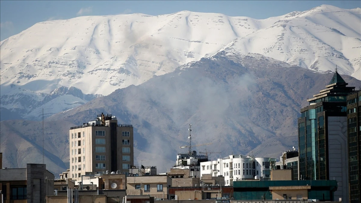İsrail ordusu, Tahran genelinde altyapı tesislerini hedef aldı