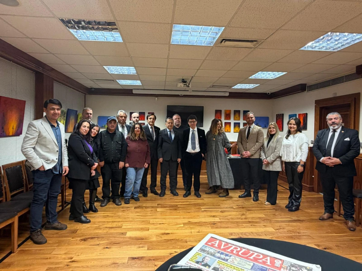 K&uuml;resel Gazeteciler Konseyi&rsquo;nden Londra&rsquo;da Uluslararası Medya Diplomasisi Turu