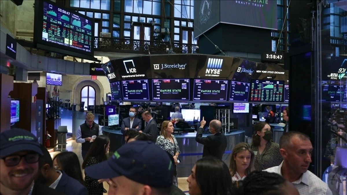 K&uuml;resel piyasalar haftaya negatif başladı