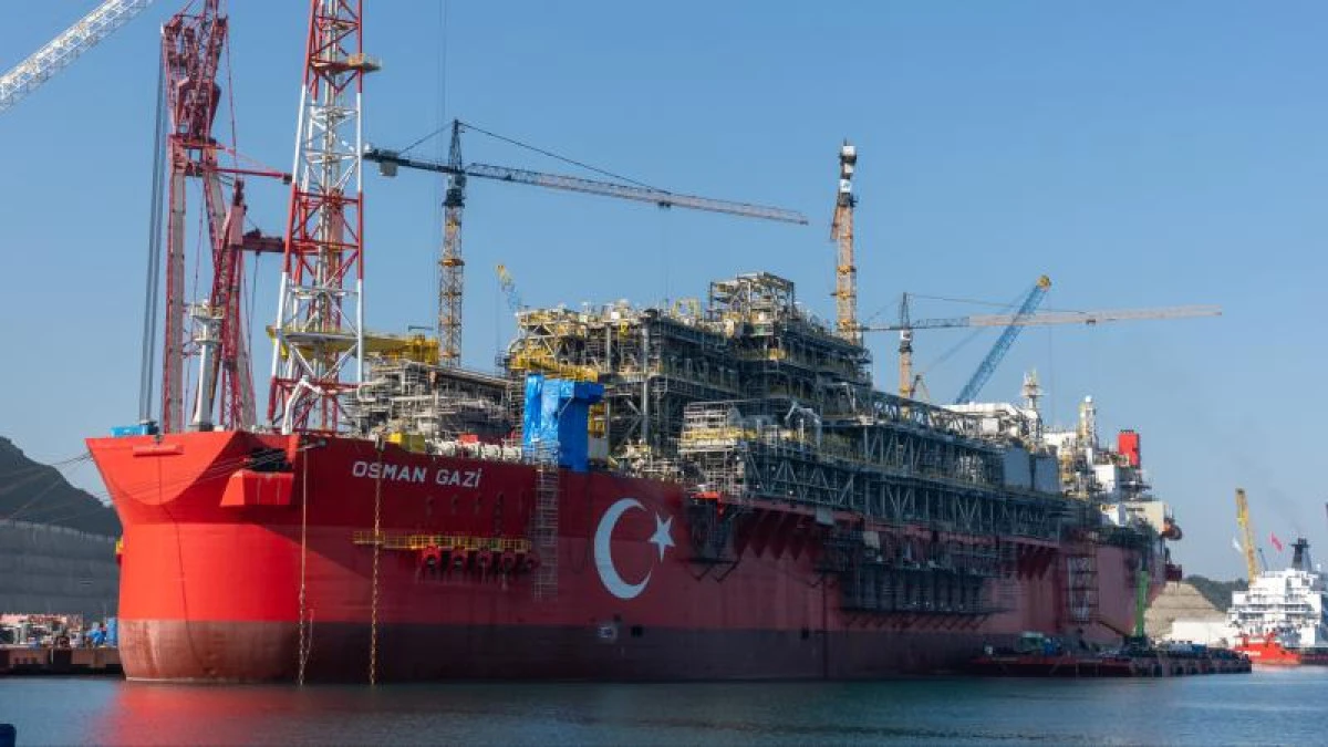 Mavi Vatan'da tarihi g&uuml;n: Osman Gazi g&ouml;rev yerine uğurlandı